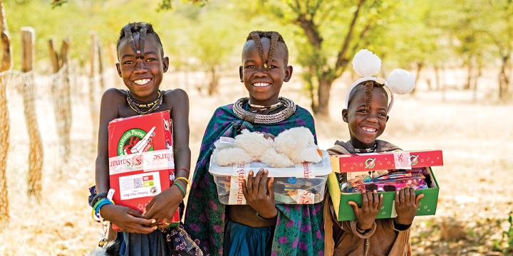 himba children with gifts