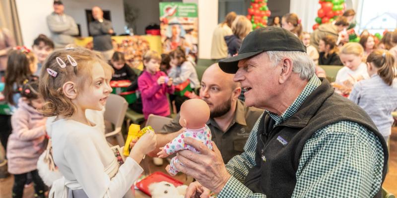 <strong>Operation Christmas Child:</strong> Operation Christmas Child delivered its 200 millionth shoebox in early 2023, commemorating the monumental milestone in Ukraine.<br><small>Photo: Samaritan's Purse</small>