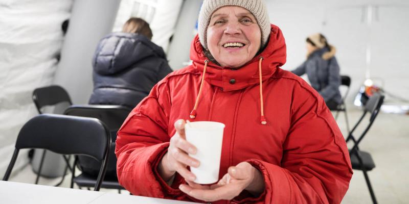 Anna found the Samaritan’s Purse warming centres to be different from the others in her community. She credits the meals provided there and through her church’s partnership with Samaritan’s Purse for keeping her alive.