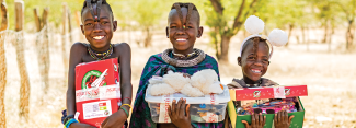 himba children with shoebox gifts