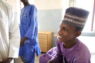 Umaru left his family and community in Nigeria’s far north when he heard about life-changing surgery made available by a Samaritan’s Purse team of orthopaedic surgeons.