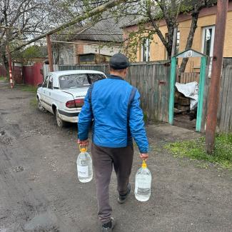 Samaritan’s Purse has delivered over 33 million gallons of fresh water to struggling families like these since 2022.